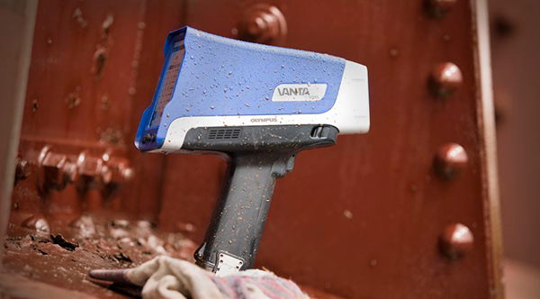 圖2:Vanta XRF分析儀的機(jī)身設(shè)計,可以用于惡劣的工業(yè)條件中。